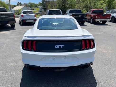 Used 2018 Ford Mustang GT RWD image 6