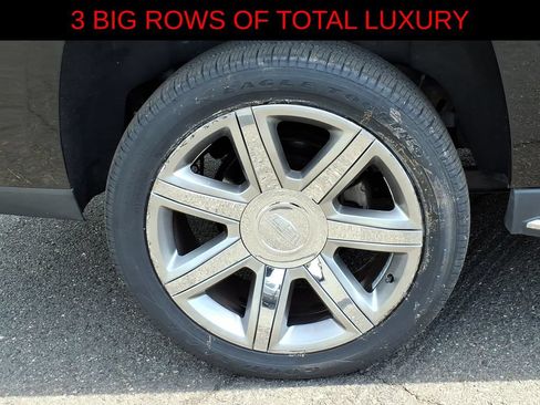 Used 2019 Cadillac Escalade ESV Luxury AWD/4WD image 8