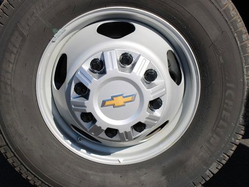Used 2024 Chevrolet Silverado 3500 W/T w/ Snow Plow Prep Package AWD/4WD image 33