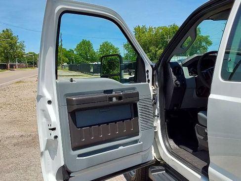 Used 2011 Ford F350 XL w/ PWR Equipment Group AWD/4WD image 9