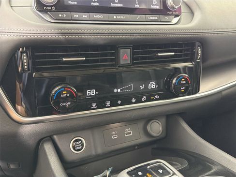Used 2021 Nissan Rogue SV FWD image 15