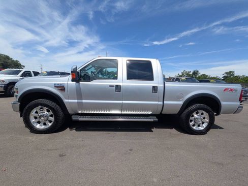 Used 2010 Ford F250 Lariat AWD/4WD image 3