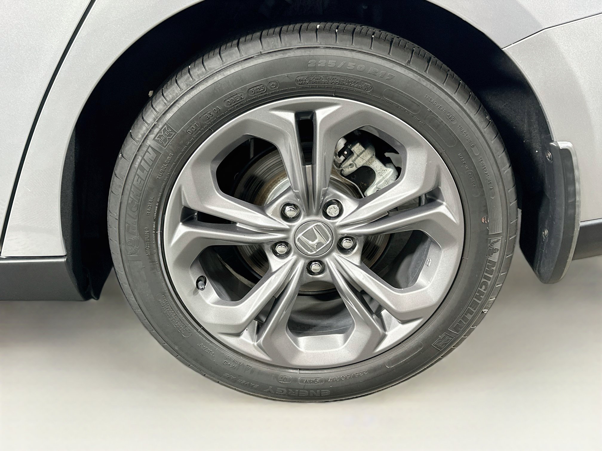 Used 2024 Honda Accord EX image 11