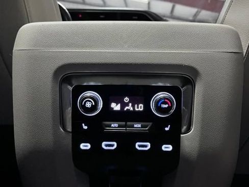 Used 2021 GMC Yukon Denali w/ Denali Ultimate Package AWD/4WD image 35