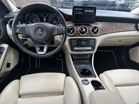 Used 2018 Mercedes-Benz GLA 250 image 25
