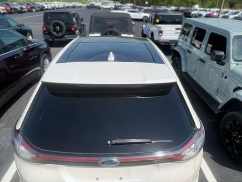 Used 2017 Ford Edge Titanium w/ Equipment Group 301A image 8