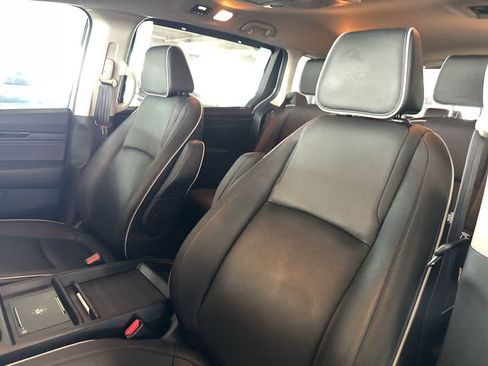 Used 2025 Honda Odyssey Touring image 13