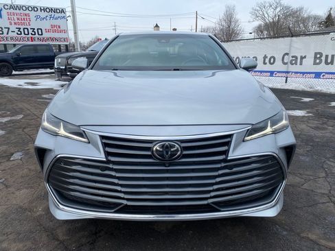 Used 2021 Toyota Avalon Limited image 7