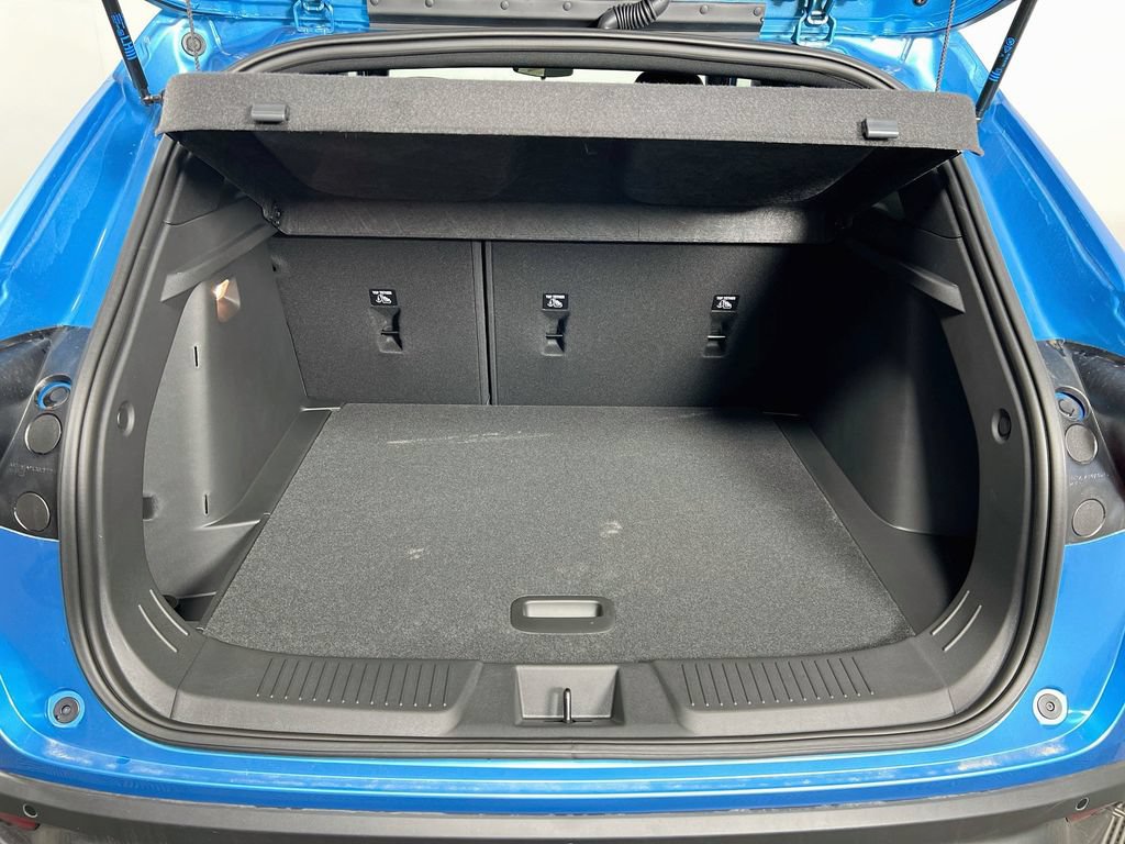 New 2026 Chevrolet Trax RS w/ Driver Confidence Package FWD image 24