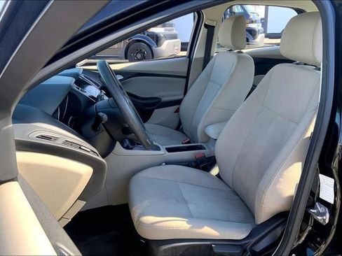 Used 2018 Ford Focus SE image 24