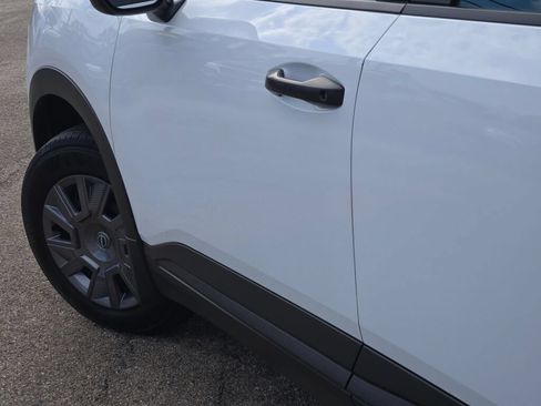 Used 2025 Nissan Kicks S AWD/4WD image 13