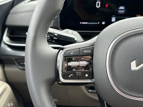 New 2026 Kia Carnival FWD image 23