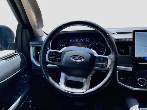 Used 2024 Ford Expedition XLT RWD image 23