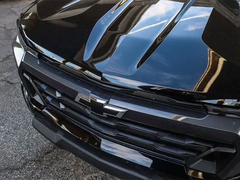 Used 2024 Chevrolet Colorado LT w/ LT Convenience Package image 8