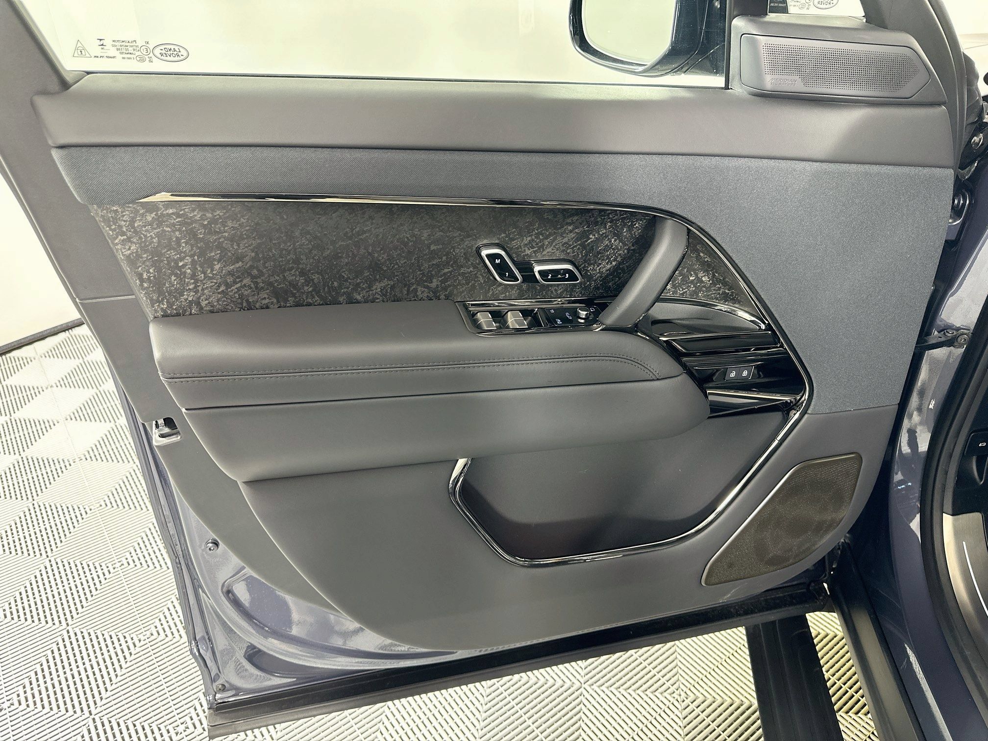 New 2026 Land Rover Range Rover Sport SV Carbon AWD/4WD image 14
