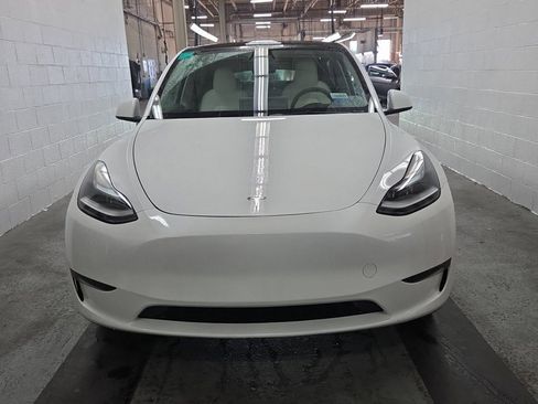 Used 2023 Tesla Model Y Long Range image 2