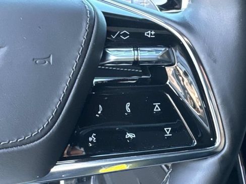 Certified 2025 Cadillac Escalade V w/ LPO, ONYX Package AWD/4WD image 29