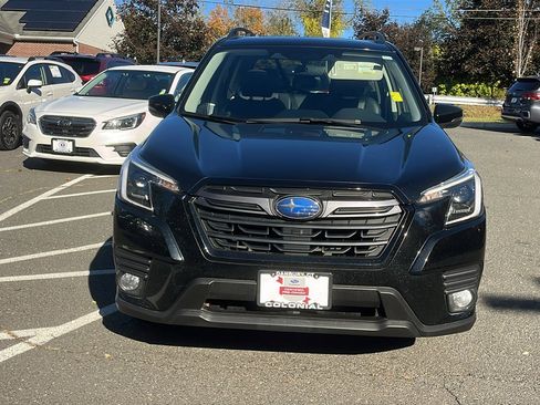 Certified 2022 Subaru Forester Limited image 4