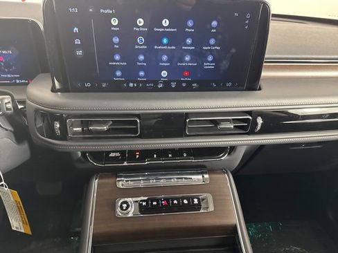 New 2025 Lincoln Aviator Reserve w/ Luxury Package image 11