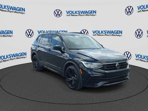 Used 2024 Volkswagen Tiguan SE R-Line FWD image 2