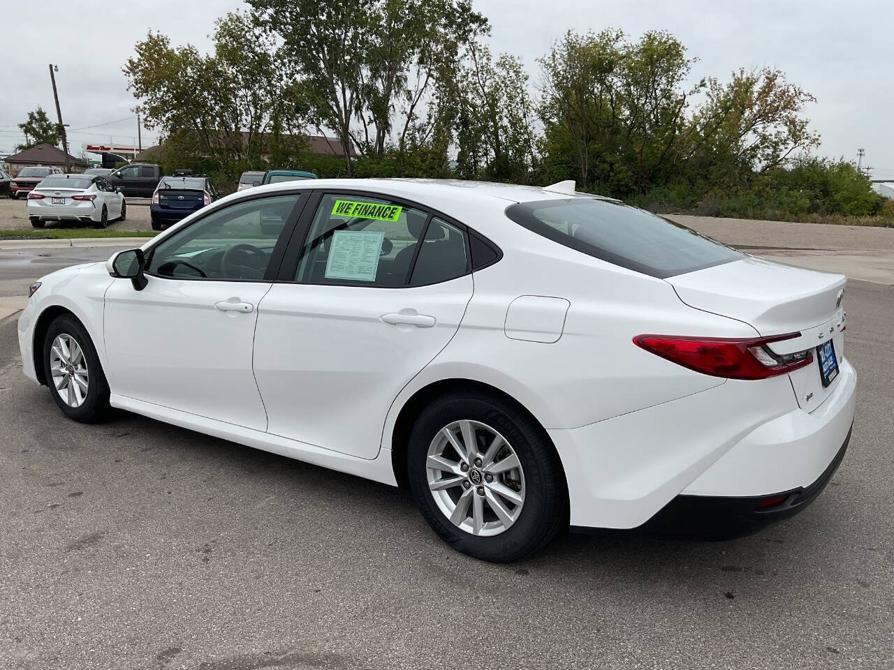 Used 2025 Toyota Camry LE FWD image 4