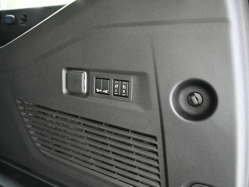 New 2026 GMC Yukon XL Elevation image 29