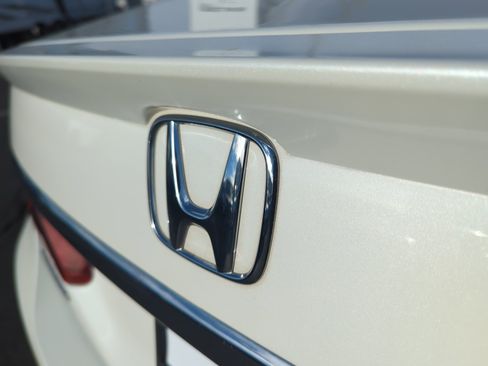 Used 2017 Honda Accord Sport image 22