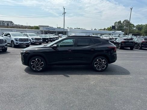 New 2026 Chevrolet Trax RS w/ Driver Confidence Package FWD image 15