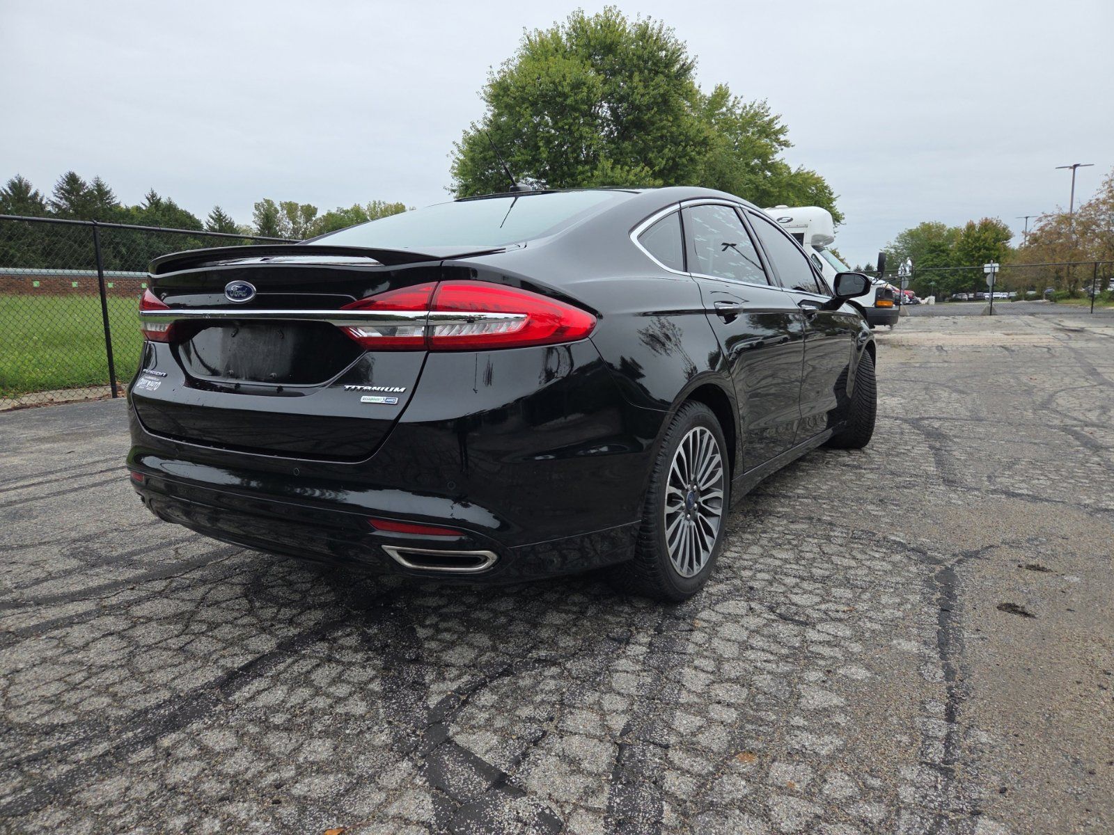 Used 2017 Ford Fusion Titanium AWD/4WD image 4