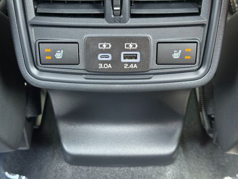 Used 2026 Subaru Outback Limited AWD/4WD image 35