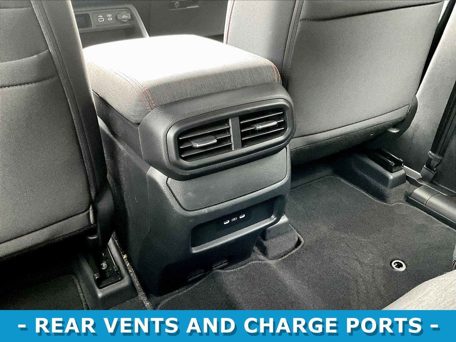 Used 2025 Honda Pilot Sport image 10