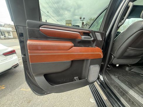 Used 2024 GMC Sierra 3500 Denali Ultimate AWD/4WD image 22