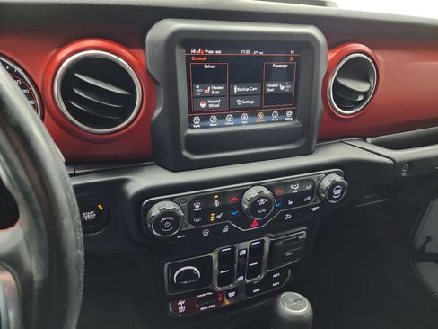 Used 2020 Jeep Wrangler Unlimited Rubicon w/ LED Lighting Group AWD/4WD image 11