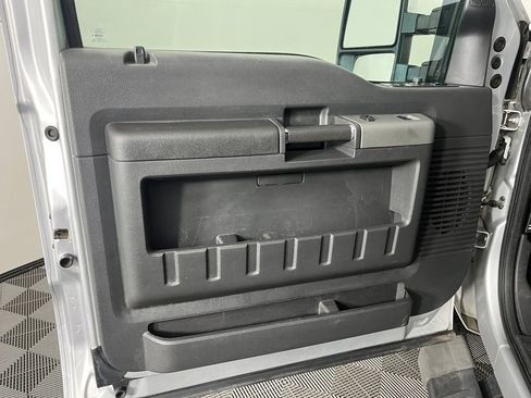 Used 2012 Ford F350 Lariat w/ Chrome Pkg image 10