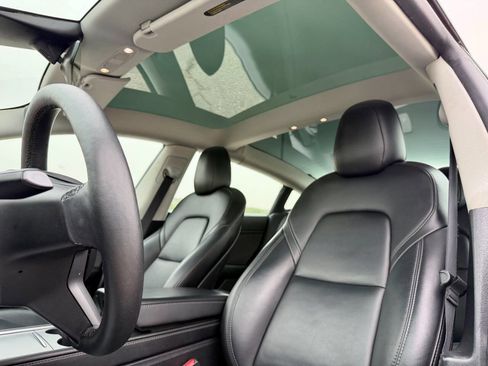 Used 2022 Tesla Model 3 Long Range image 8