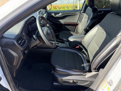 Used 2025 Ford Escape ST-Line image 19