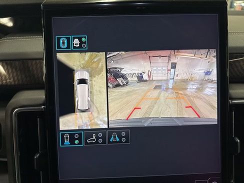 New 2026 GMC Yukon XL Elevation image 16