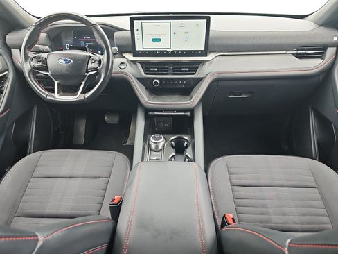 Used 2025 Ford Explorer ST-Line w/ ST-Line Street Pack AWD/4WD image 9