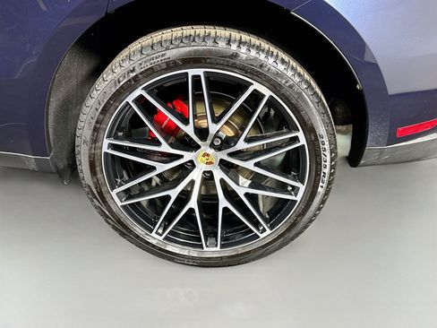 Used 2022 Porsche Macan S AWD/4WD image 36