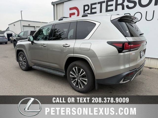Used 2023 Lexus LX 600 4WD w/ Interior Upgrade Package image 6