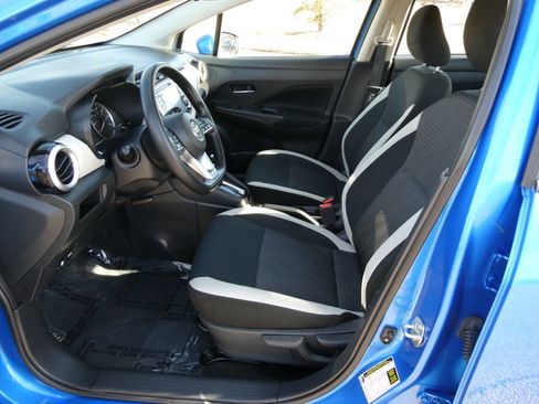 Used 2021 Nissan Versa SV image 9