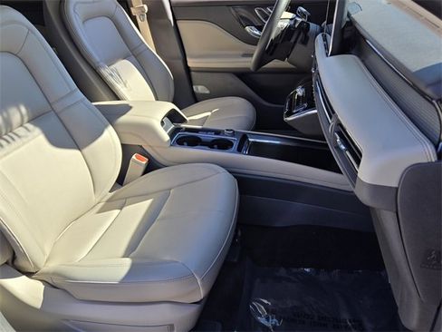 Used 2023 Lincoln Corsair FWD image 19