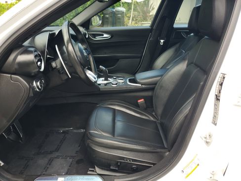 Used 2022 Alfa Romeo Giulia Sprint image 15