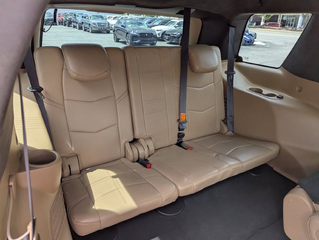 Used 2020 Cadillac Escalade Platinum AWD/4WD image 50