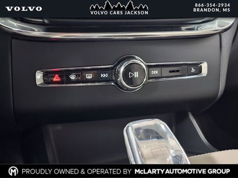 New 2026 Volvo XC90 B6 Plus w/ Protection Package Premier image 24