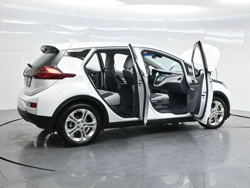 Used 2020 Chevrolet Bolt LT FWD image 4