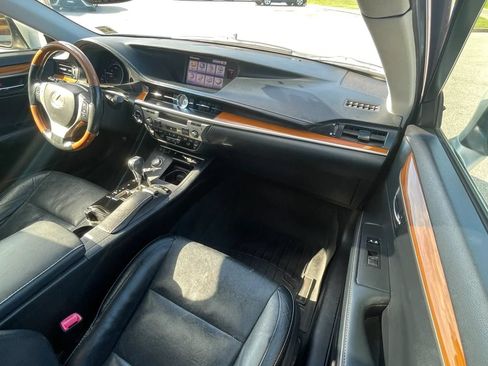 Used 2013 Lexus ES 300h w/ Luxury Pkg FWD image 51