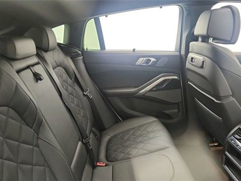 Used 2024 BMW X6 xDrive40i w/ Premium Package image 26