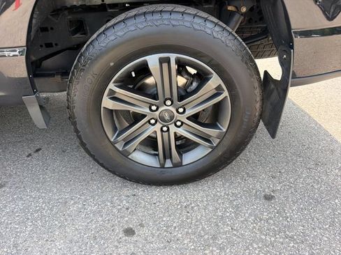 Used 2022 Ford F150 Lariat AWD/4WD image 33
