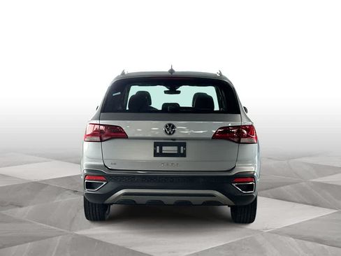 Certified 2023 Volkswagen Taos SE FWD image 7